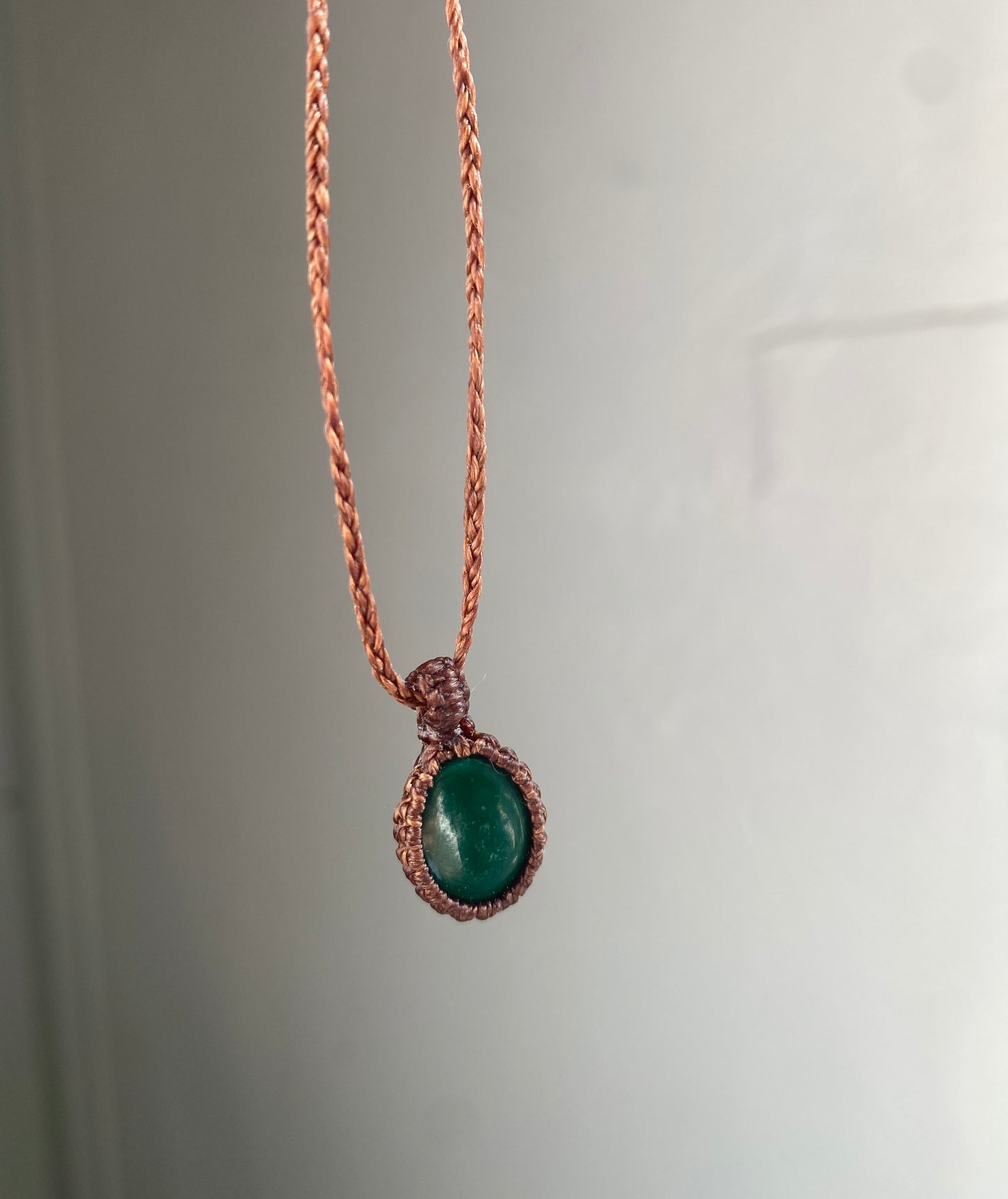Collier artisanal - Malachite et corde brune